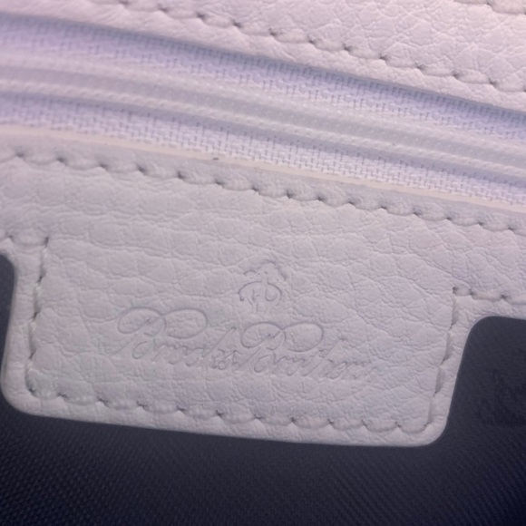 White Genuine Leather Brooks Brothers Tassel Zipper Gusset Handbag - Picture 12 of 16